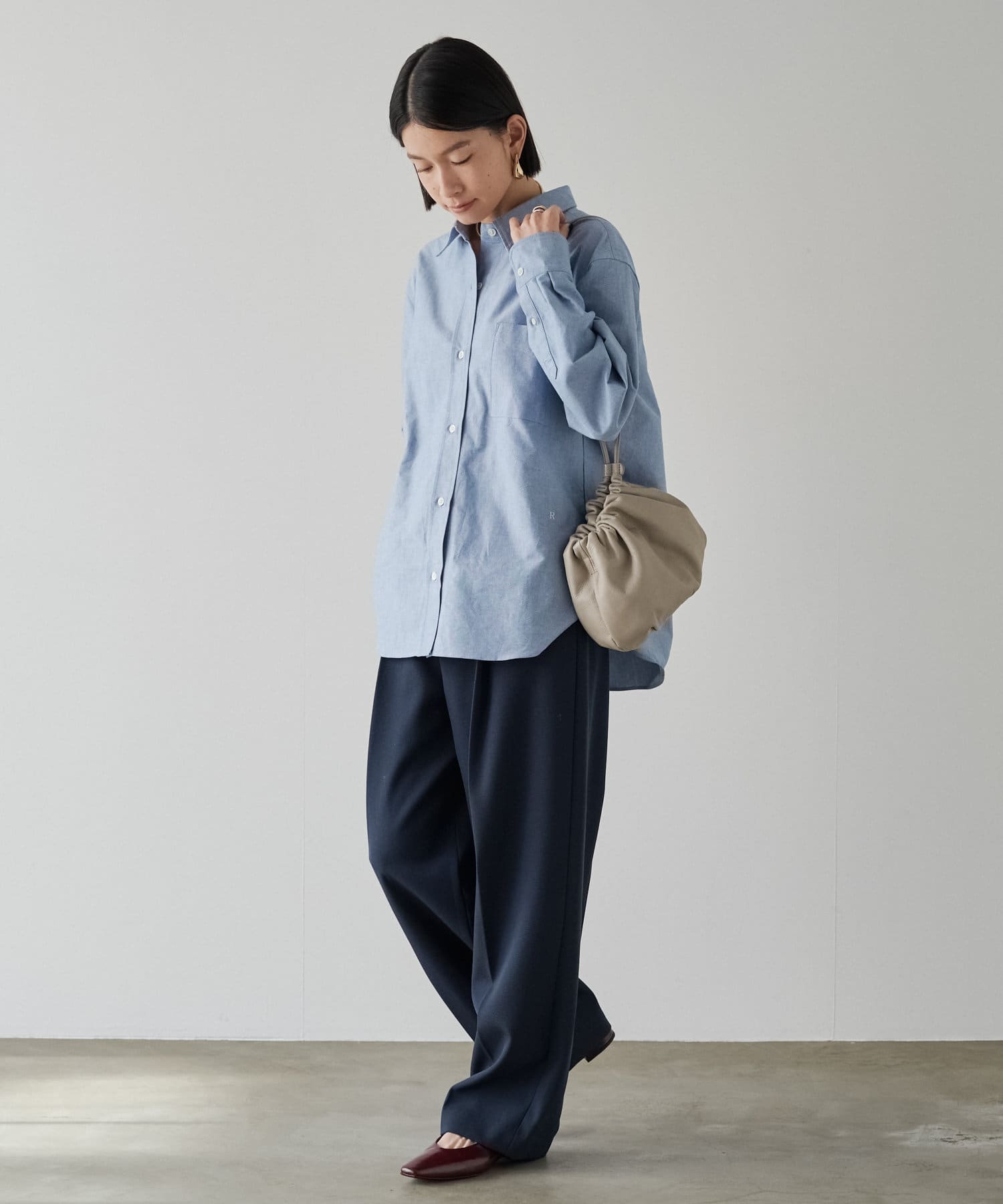 Russet [chi project] 4-way drawstring shoulder bag GrayBeige